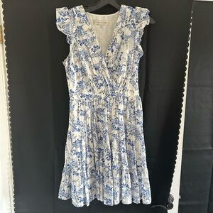 Taylor blue and white floral ruffle sleeve dress